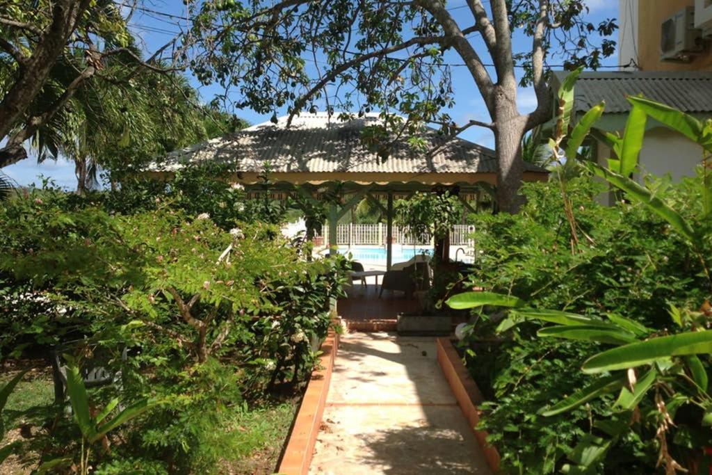 Le Domaine De Boisvin Villa Sainte-Anne  Exteriör bild
