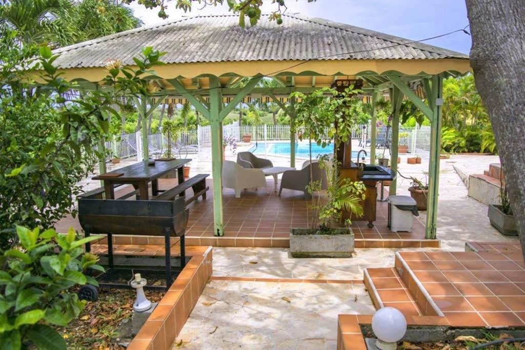 Le Domaine De Boisvin Villa Sainte-Anne  Exteriör bild